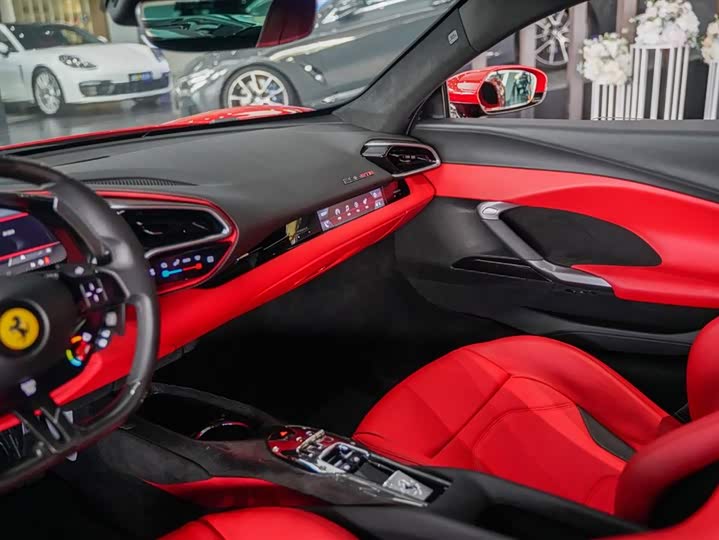 Фото 3 - Ferrari 296