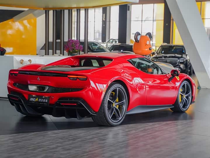 Фото 4 - Ferrari 296