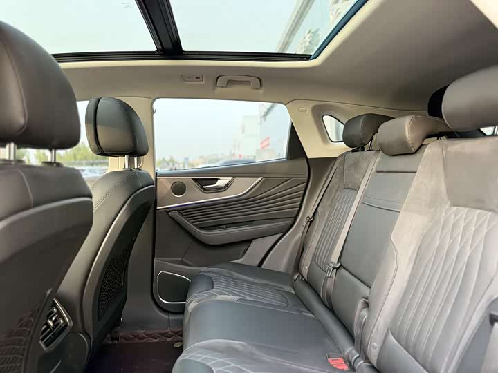 Фото 10 - Hongqi HS5