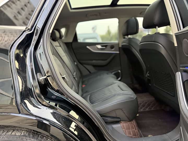 Фото 9 - Hongqi HS5