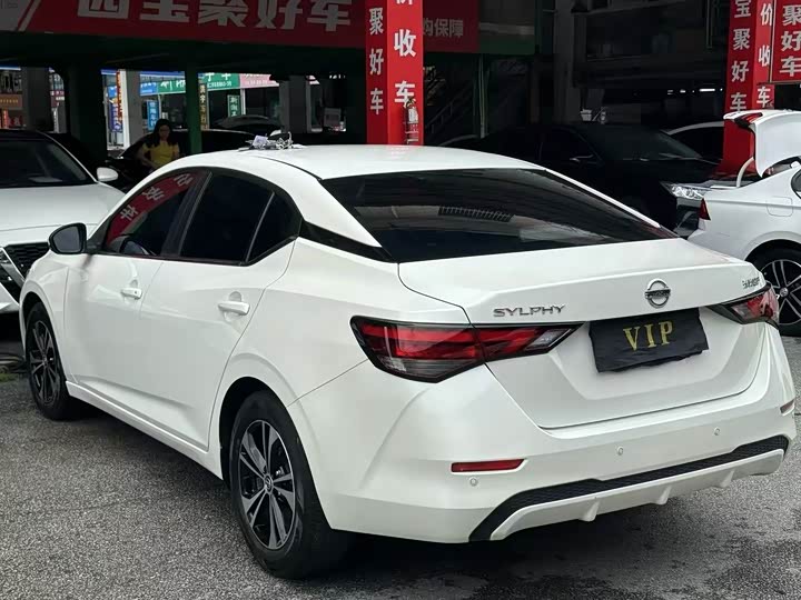 Фото 9 - Nissan Sylphy