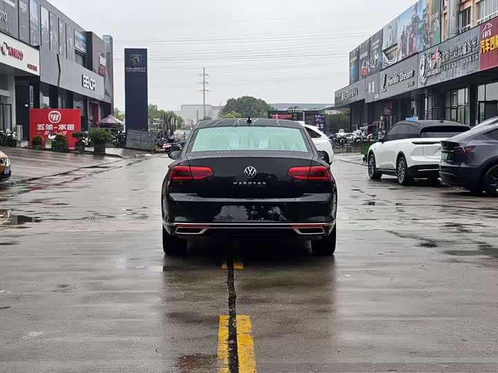 Фото 5 - Volkswagen Magotan