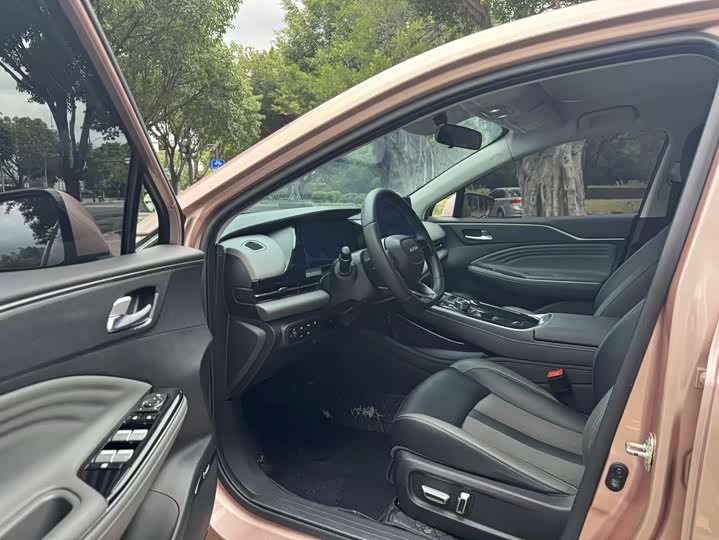 Фото 4 - GAC Aion S Plus