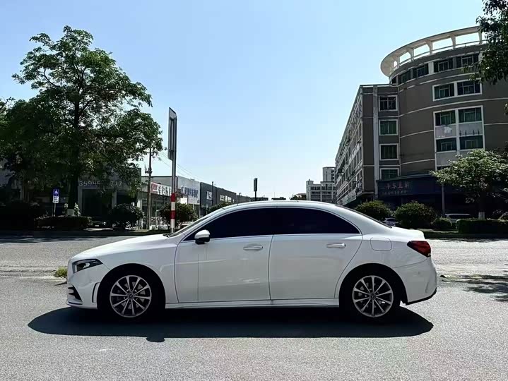 Фото 3 - Mercedes-Benz A-Class