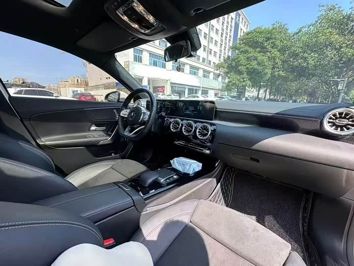 Фото 7 - Mercedes-Benz A-Class