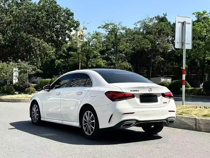 Фото 9 - Mercedes-Benz A-Class