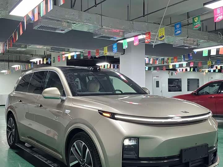 Фото 2 - LiXiang L9