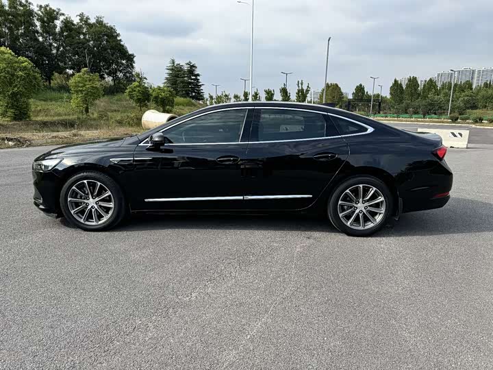 Фото 12 - Buick LaCrosse