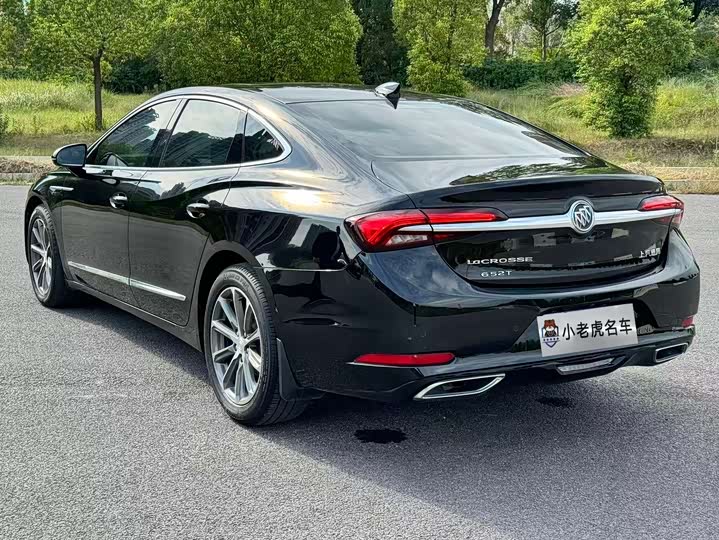 Фото 15 - Buick LaCrosse