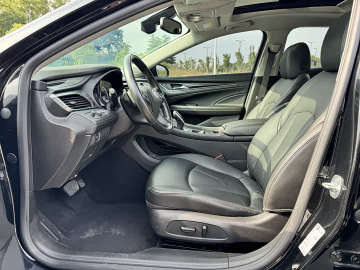 Фото 4 - Buick LaCrosse