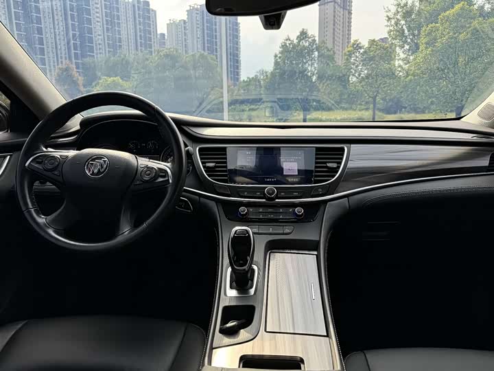 Фото 8 - Buick LaCrosse