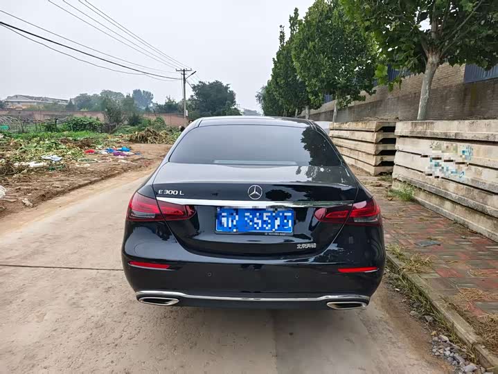 Фото 7 - Mercedes-Benz E-Class