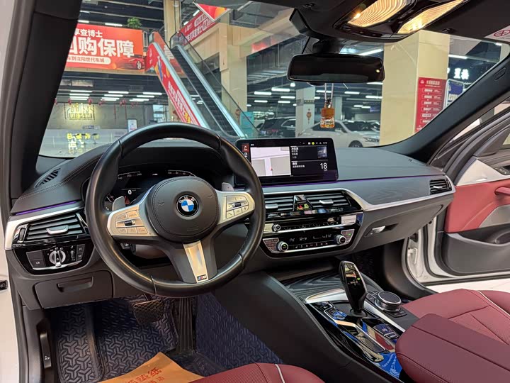 Фото 17 - BMW 5 Series