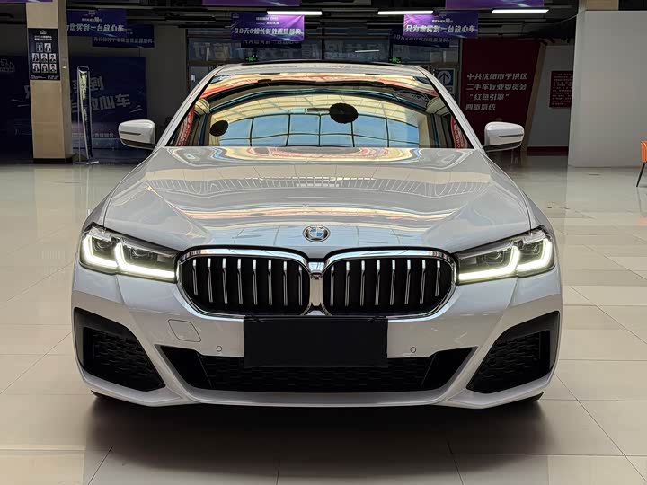 Фото 2 - BMW 5 Series