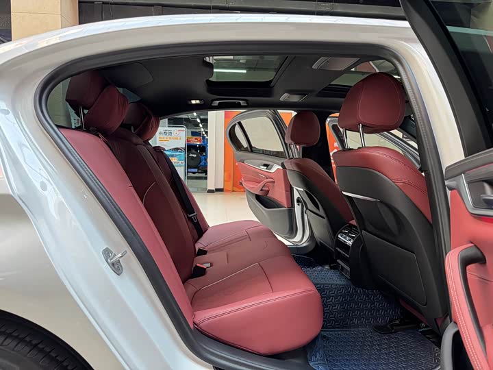 Фото 20 - BMW 5 Series