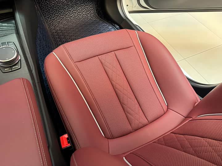 Фото 21 - BMW 5 Series