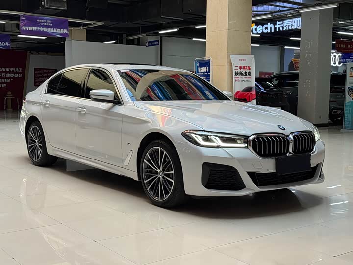 Фото 3 - BMW 5 Series