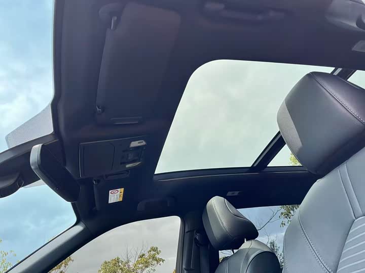 Фото 16 - Toyota Crown Kluger