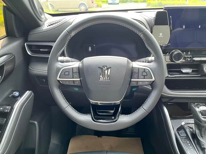 Фото 23 - Toyota Crown Kluger