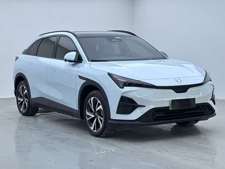 Фото 2 - BAIC Arcfox Alpha T5