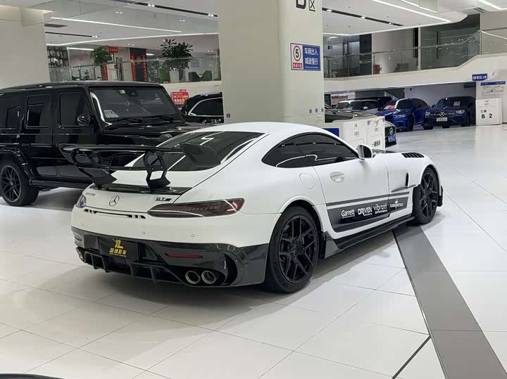 Фото 4 - Mercedes-Benz AMG GT