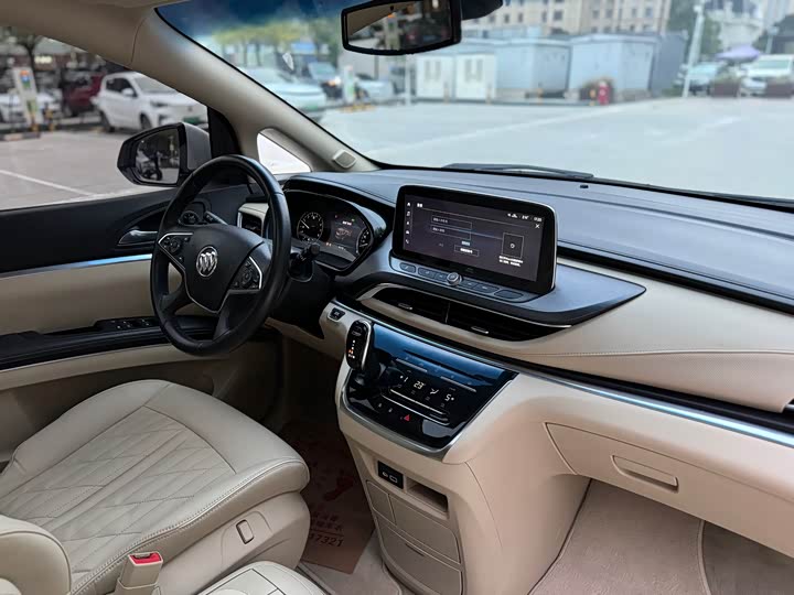 Фото 11 - Buick GL8 ES