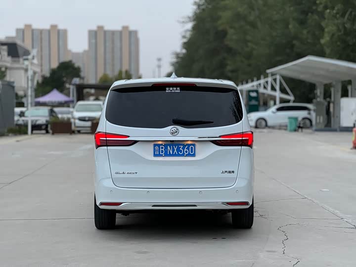 Фото 6 - Buick GL8 ES