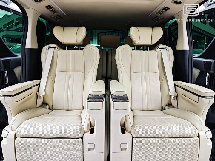 Фото 7 - Toyota Alphard