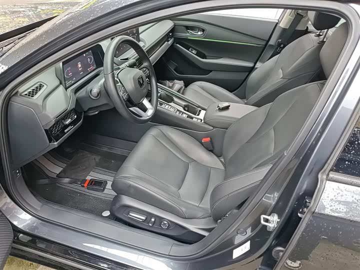 Фото 15 - Honda Accord Hybrid