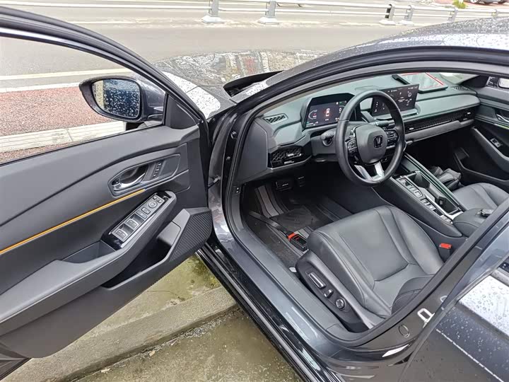 Фото 16 - Honda Accord Hybrid