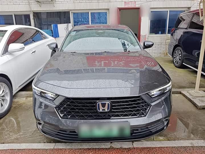 Фото 3 - Honda Accord Hybrid