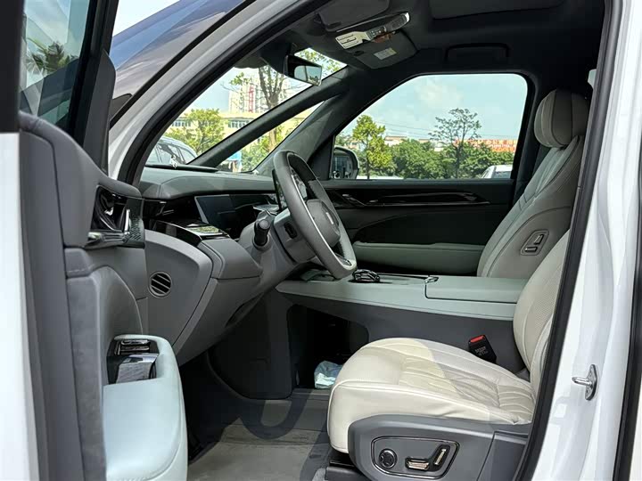 Фото 4 - Zeekr 009