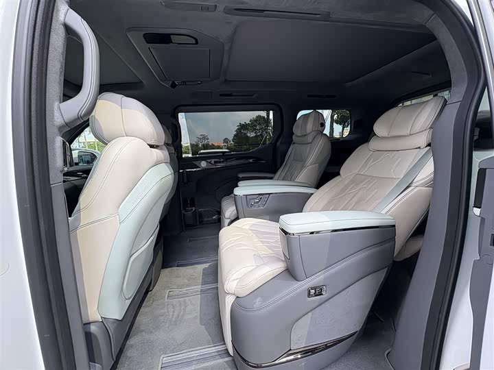 Фото 5 - Zeekr 009