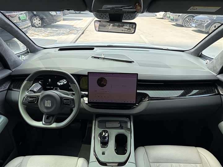 Фото 6 - Zeekr 009