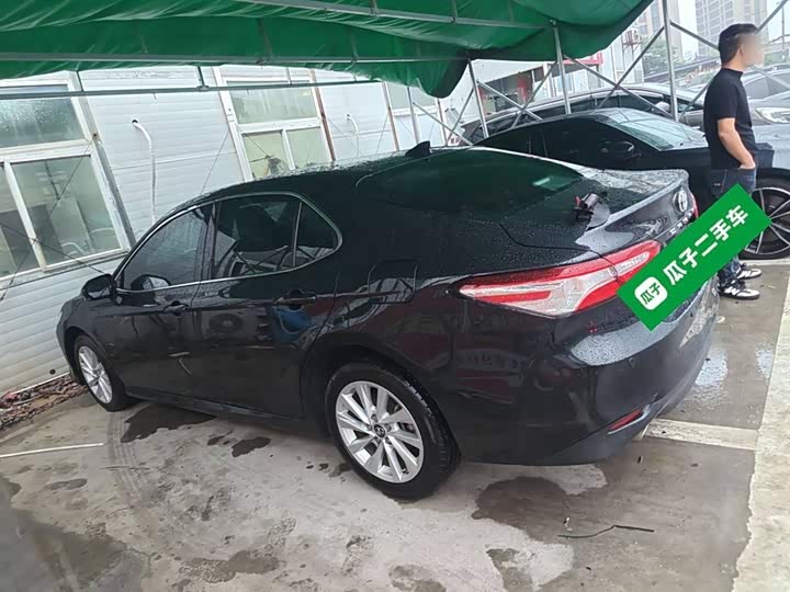 Фото 5 - Toyota Camry