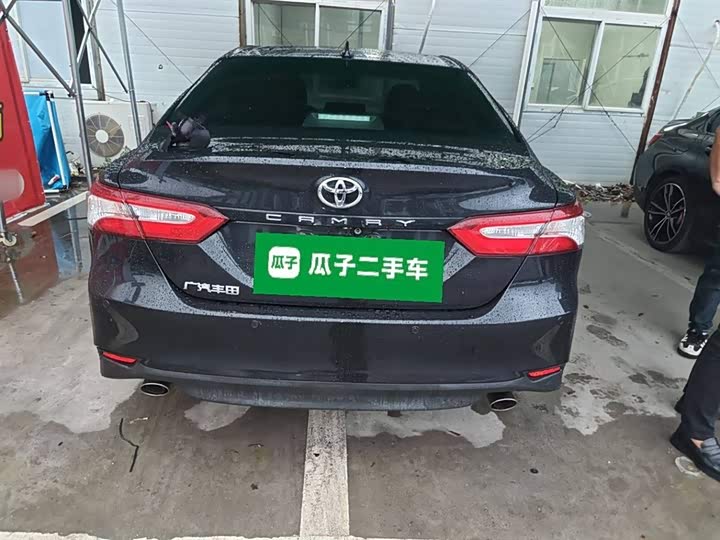 Фото 6 - Toyota Camry