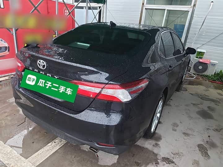 Фото 7 - Toyota Camry