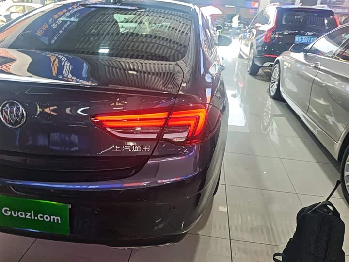 Фото 10 - Buick Regal