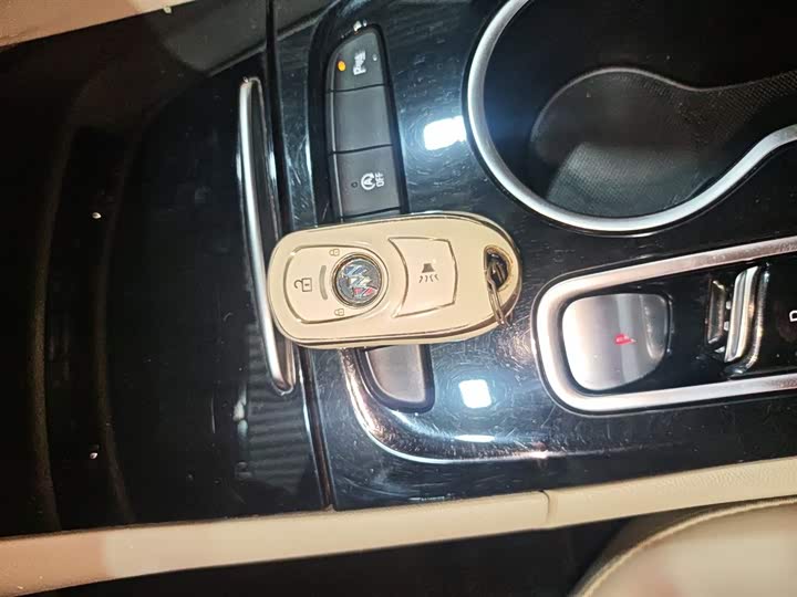 Фото 12 - Buick Regal