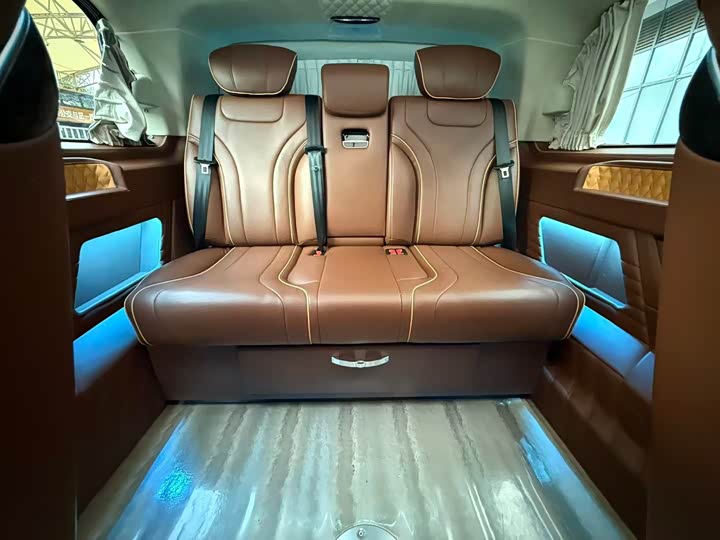 Фото 9 - Mercedes-Benz Vito