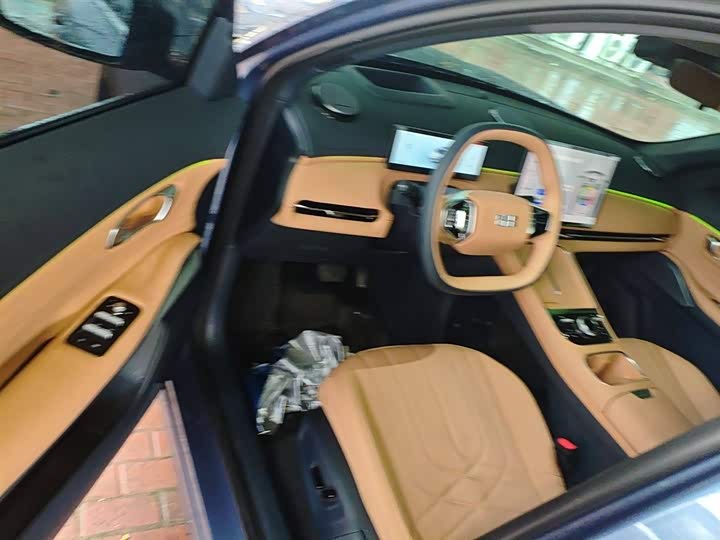 Фото 16 - Geely Galaxy Starship 7