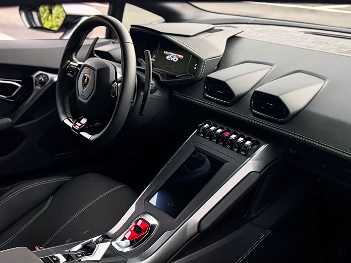 Фото 14 - Lamborghini Huracán