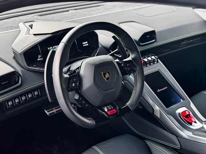 Фото 15 - Lamborghini Huracán