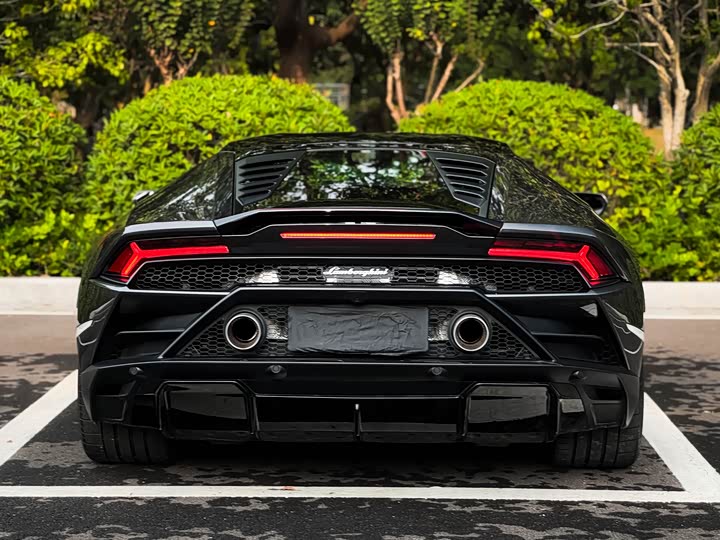 Фото 19 - Lamborghini Huracán