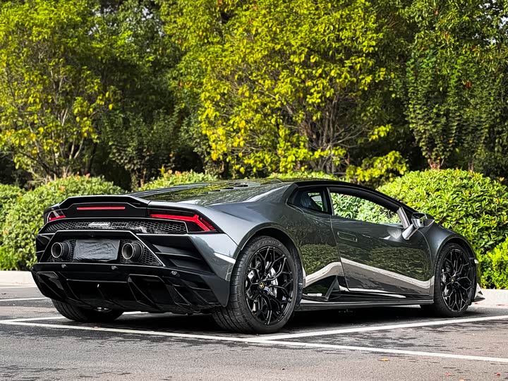 Фото 20 - Lamborghini Huracán