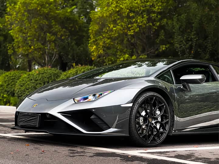 Фото 7 - Lamborghini Huracán