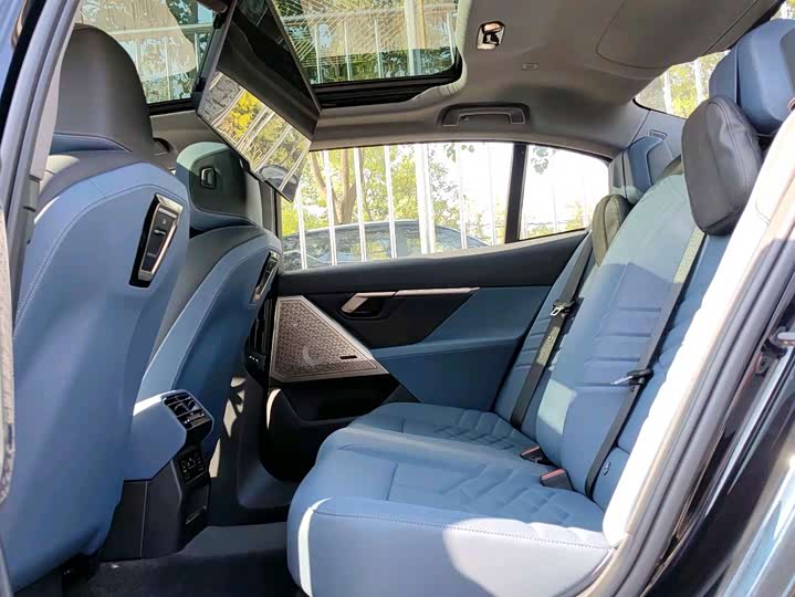 Фото 3 - BMW 5 Series