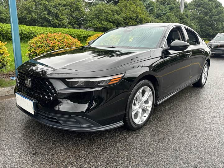 Фото 1 - Honda Accord