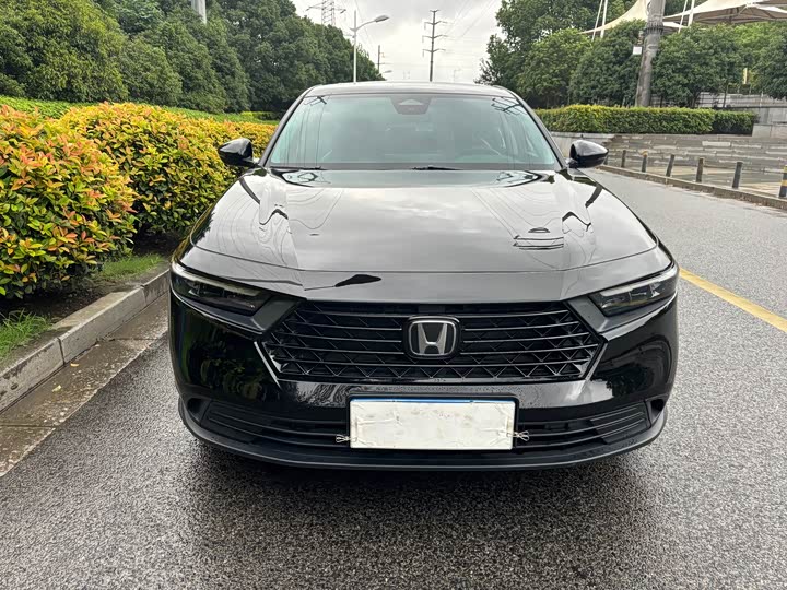 Фото 2 - Honda Accord