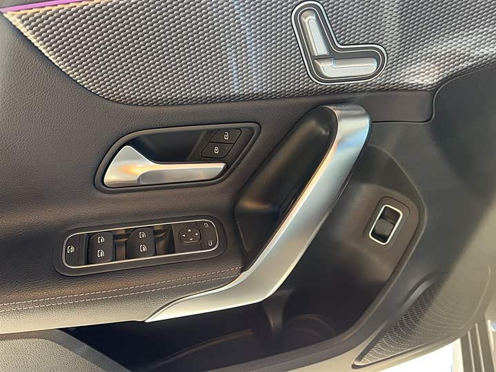 Фото 11 - Mercedes-Benz A-Class